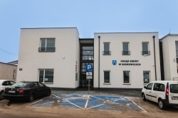 Uroczyste otwarcie wraz z przecięciem wstęgi nowego budynku Urzędu Gminy oraz Gminnego Ośrodka Pomocy Społecznej w...