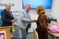 Uroczyste otwarcie wraz z przecięciem wstęgi nowego budynku Urzędu Gminy oraz Gminnego Ośrodka Pomocy Społecznej w...